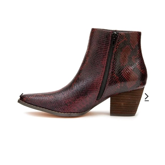 COCONUTS BY MATISSE Spade Burgundy Snakeskin Booties - Picture 10 of 15